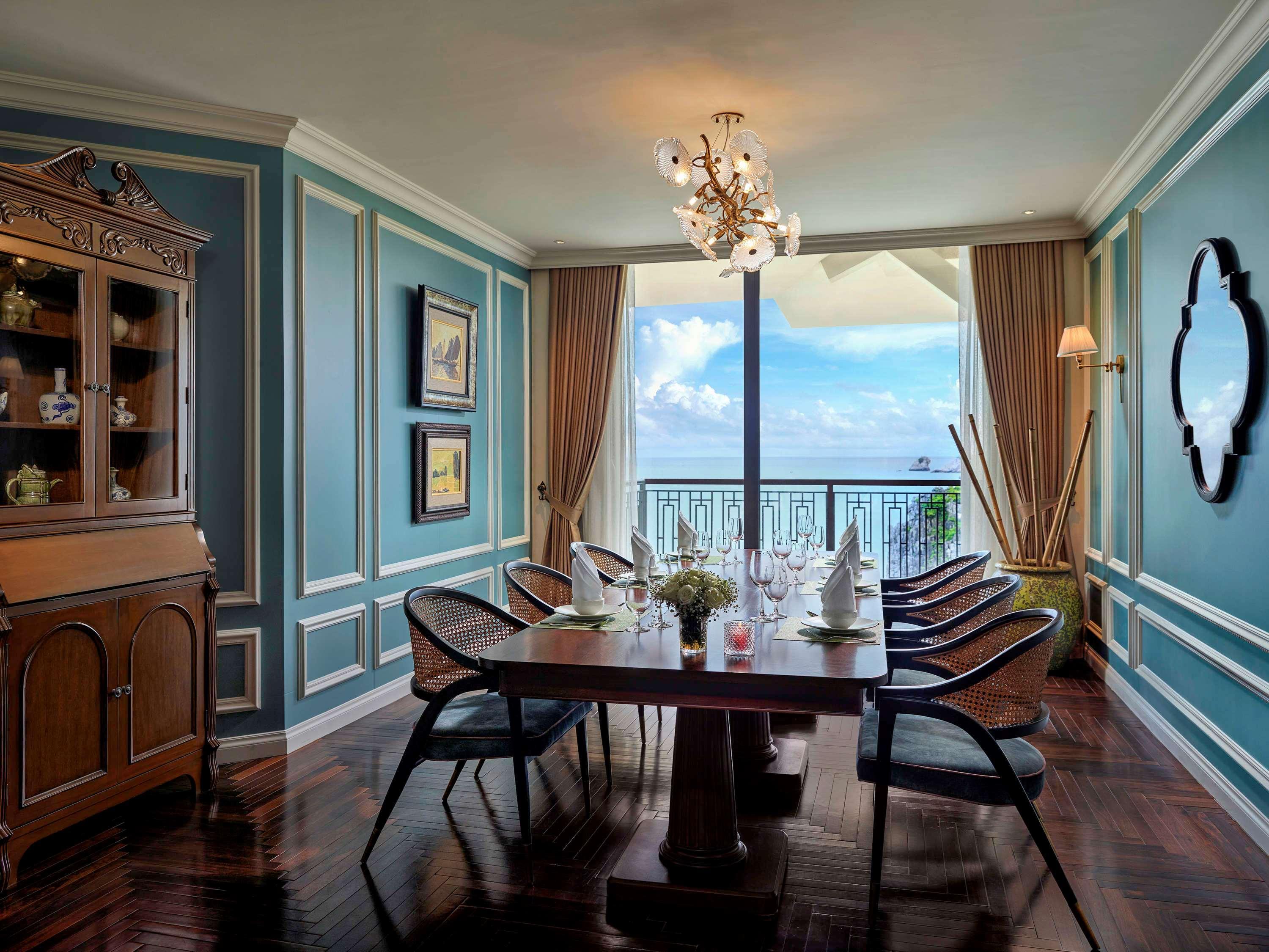 Hotel Perle D'Orient Cat Ba - Mgallery Chan Chau Kültér fotó Dining room