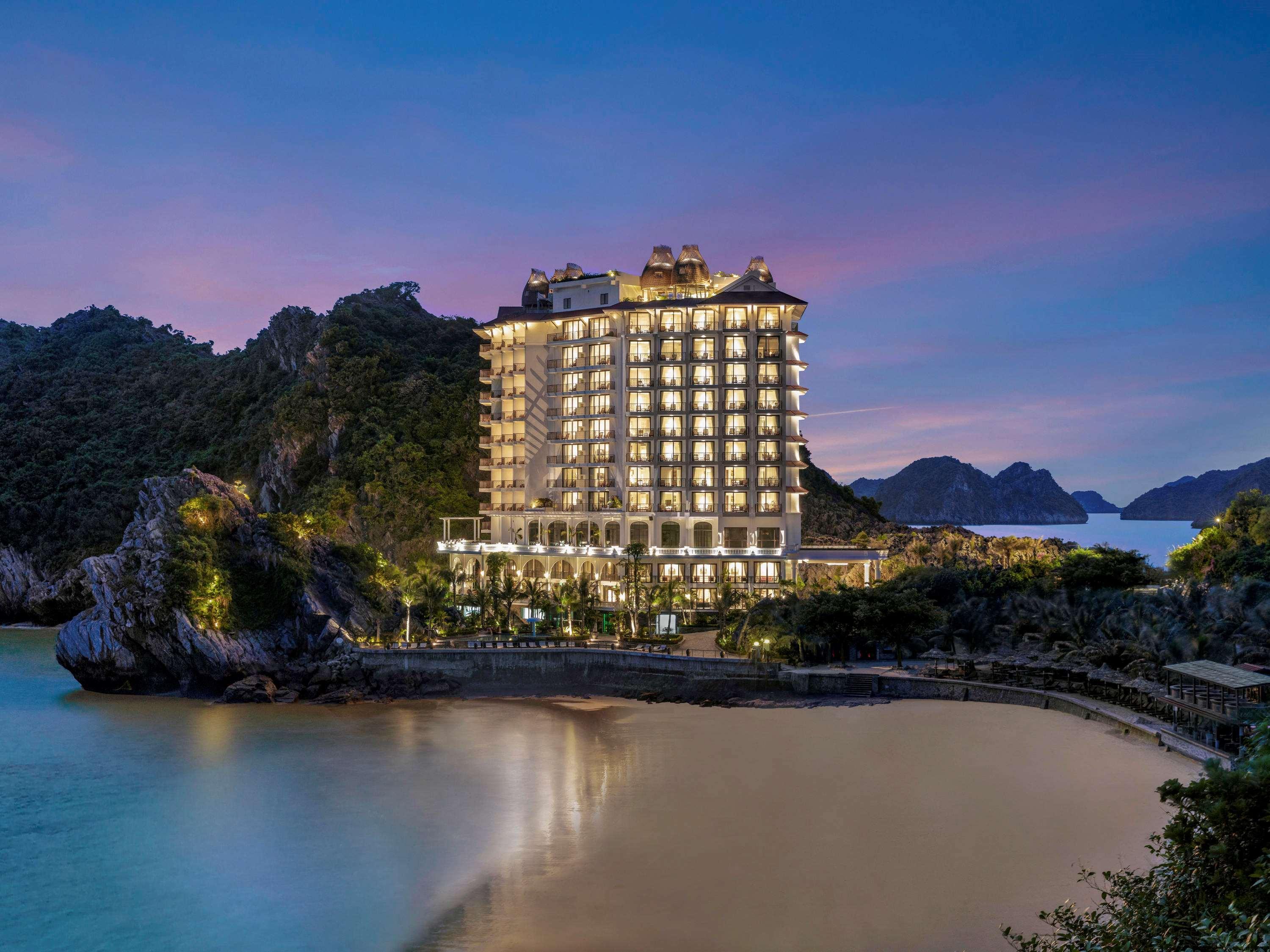 Hotel Perle D'Orient Cat Ba - Mgallery Chan Chau Kültér fotó Vinpearl Hotel Nha Trang